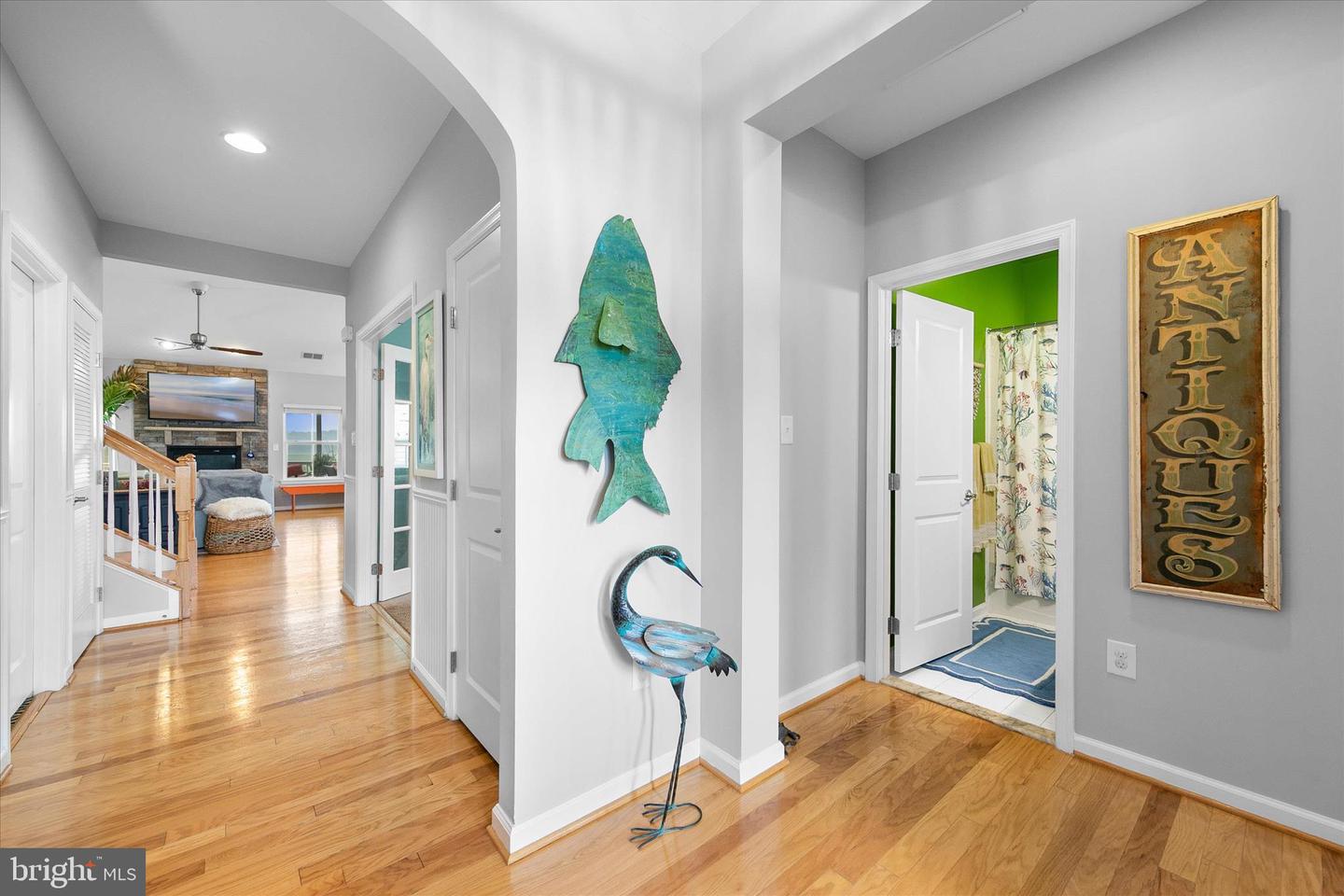 listing image