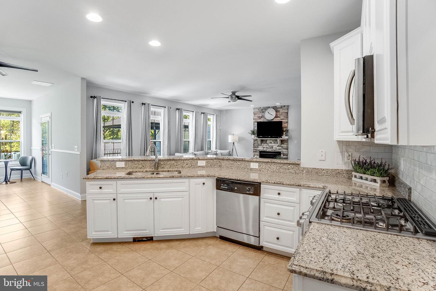 listing image