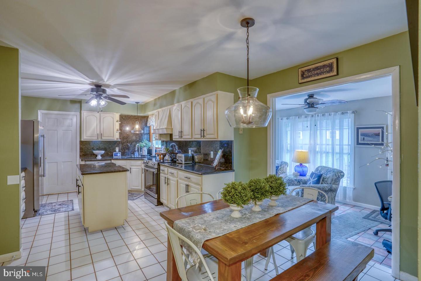 listing image