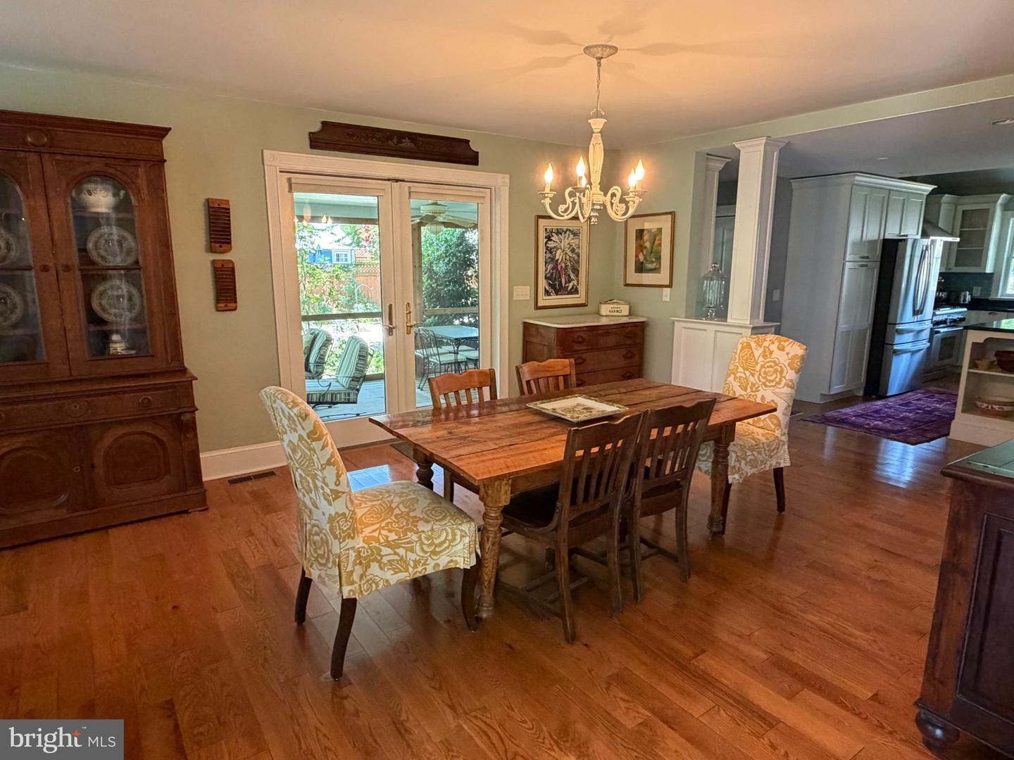 listing image