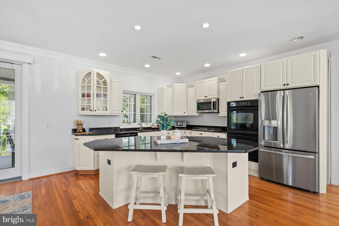 listing image