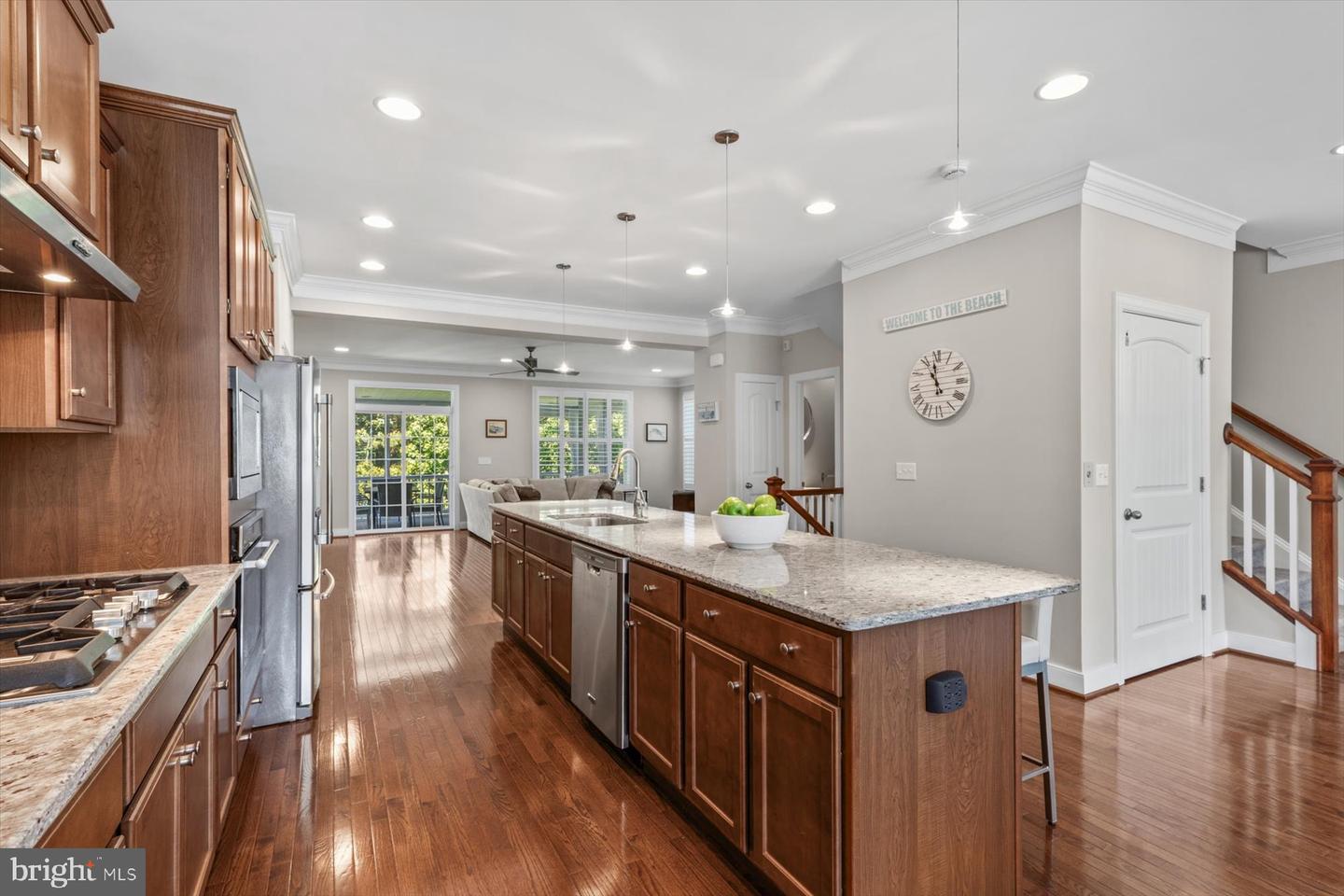 listing image