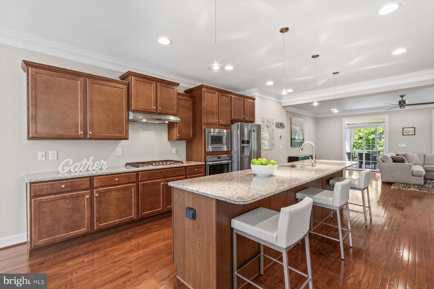 listing image