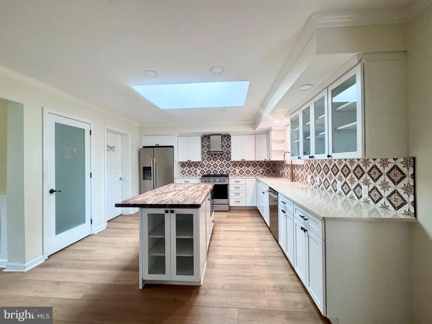 listing image