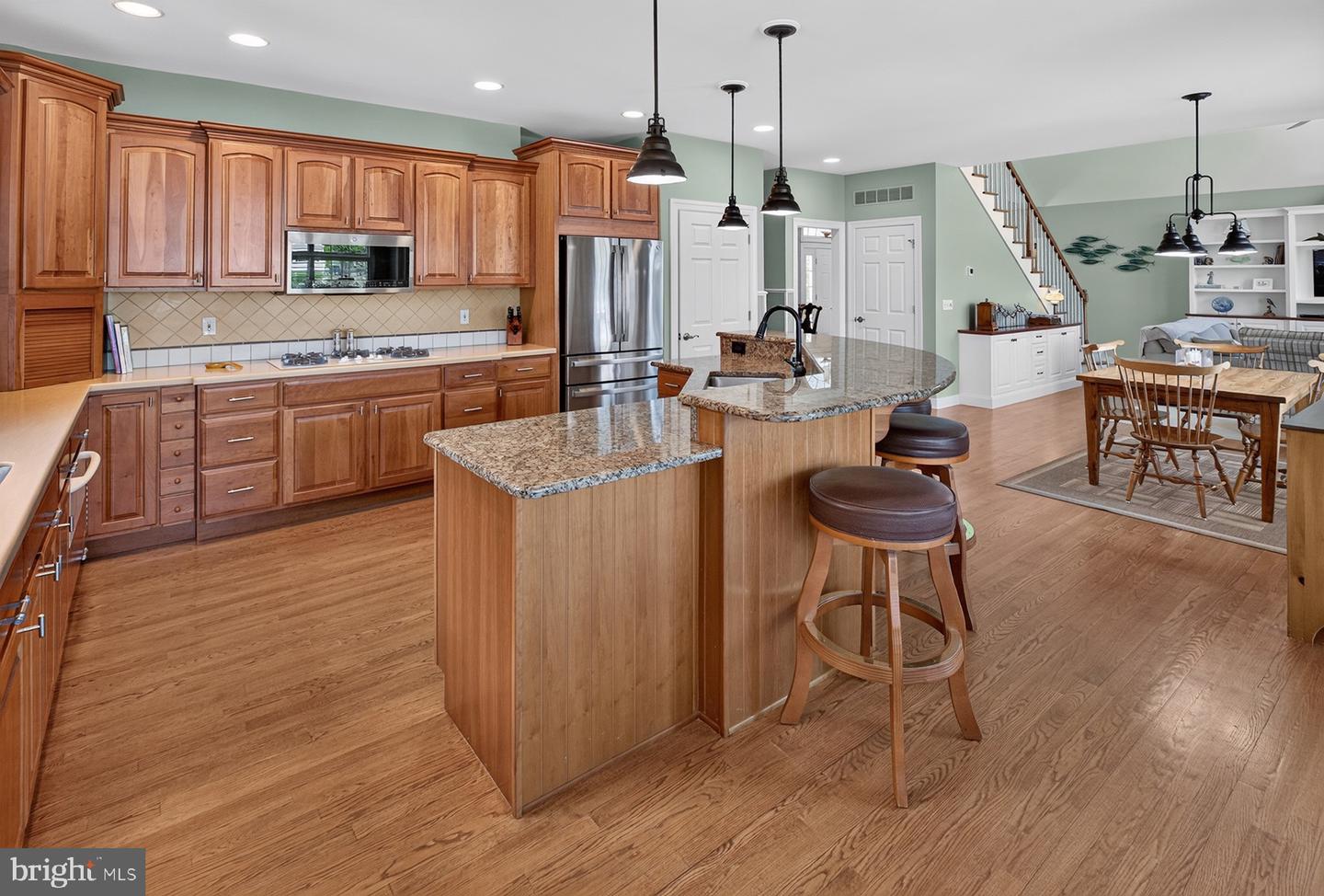 listing image