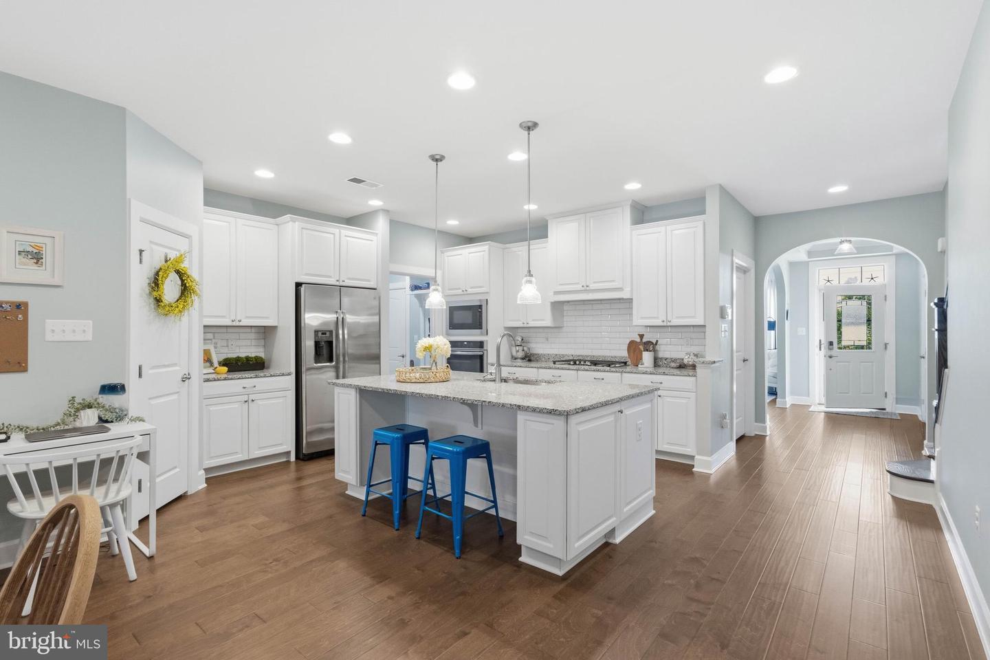 listing image