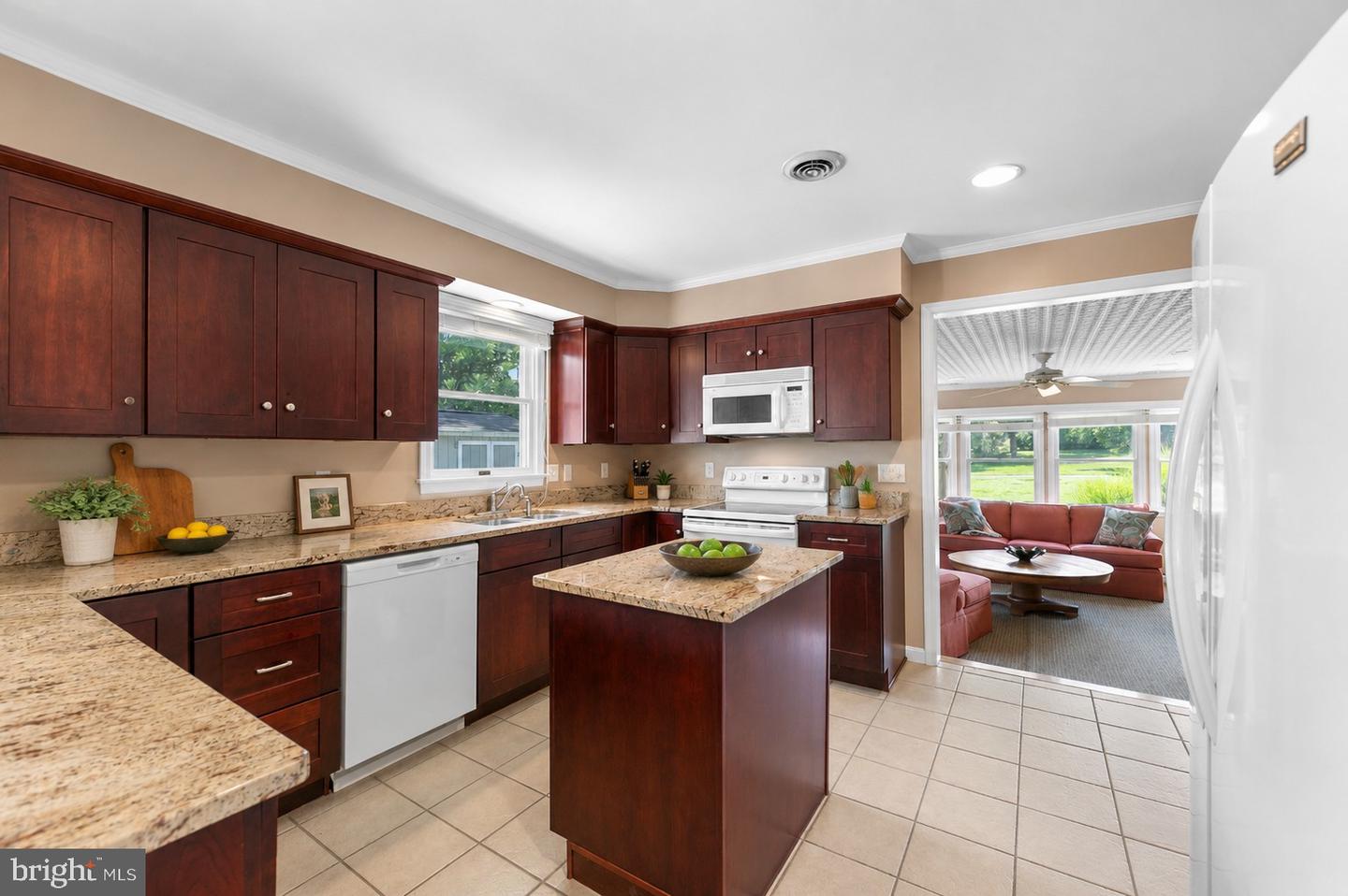 listing image