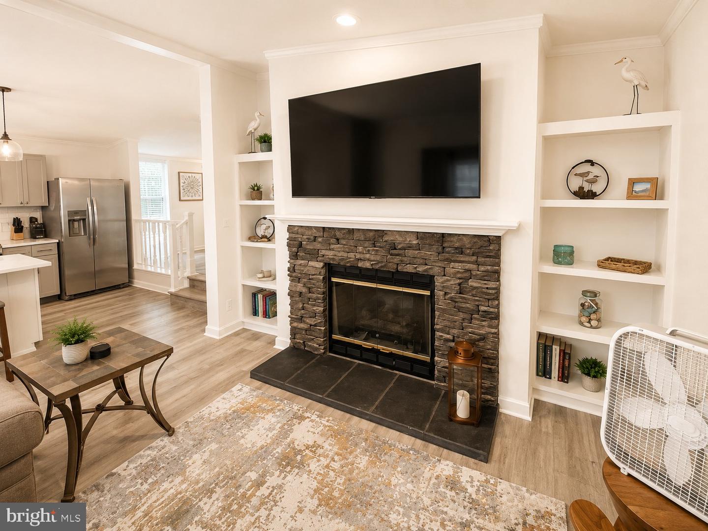listing image