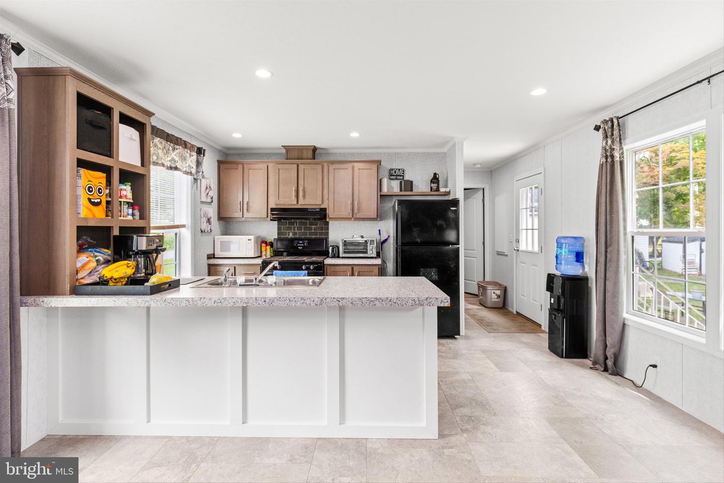 listing image