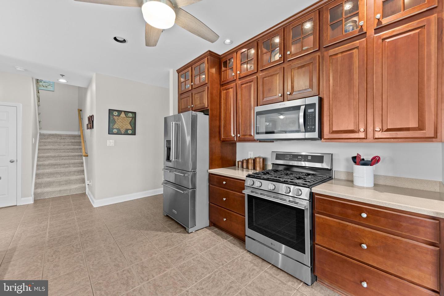listing image