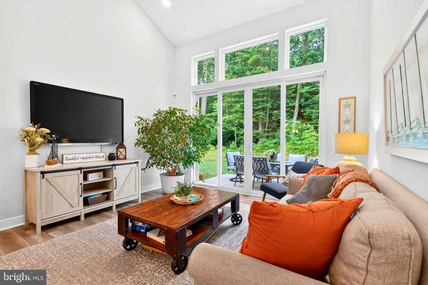 listing image