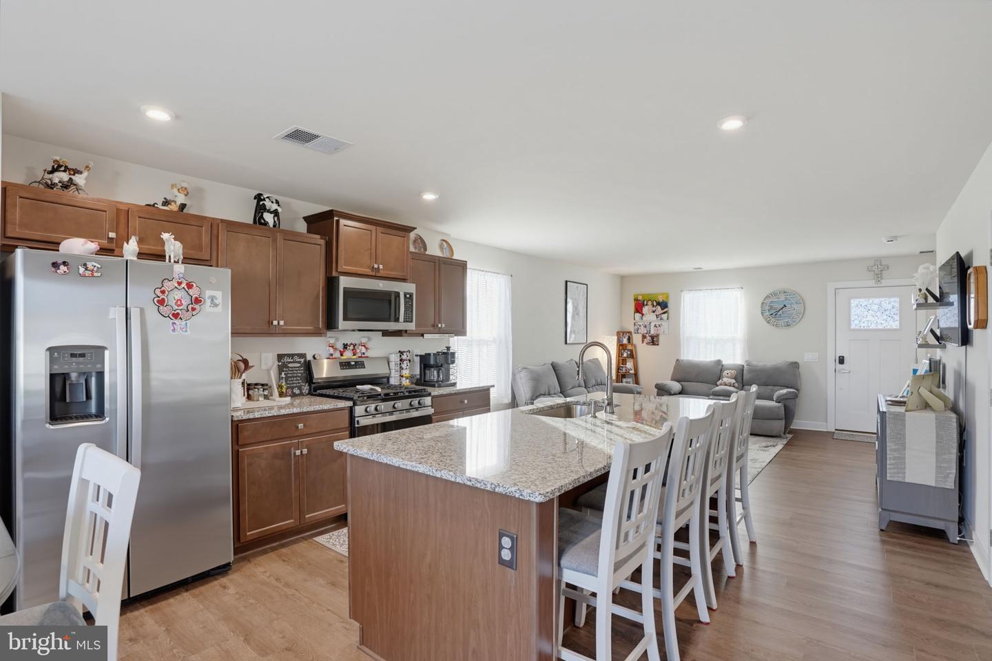 listing image
