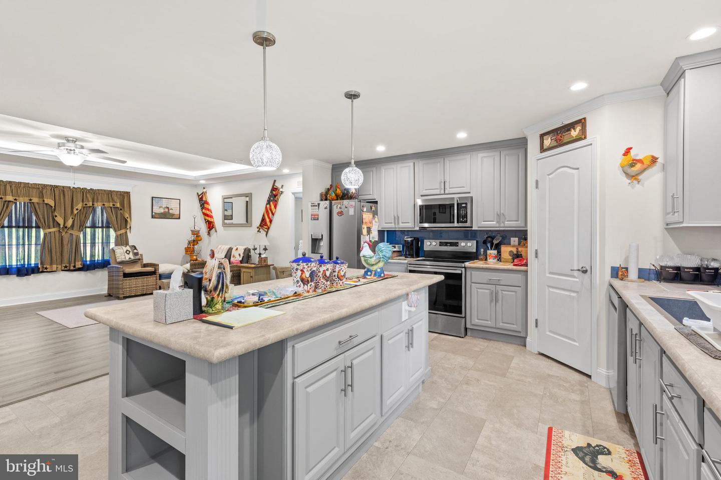 listing image