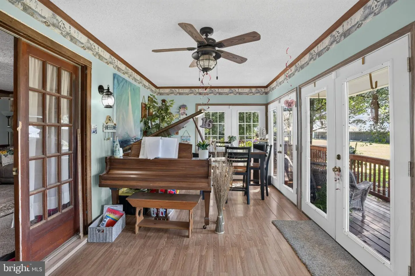 listing image