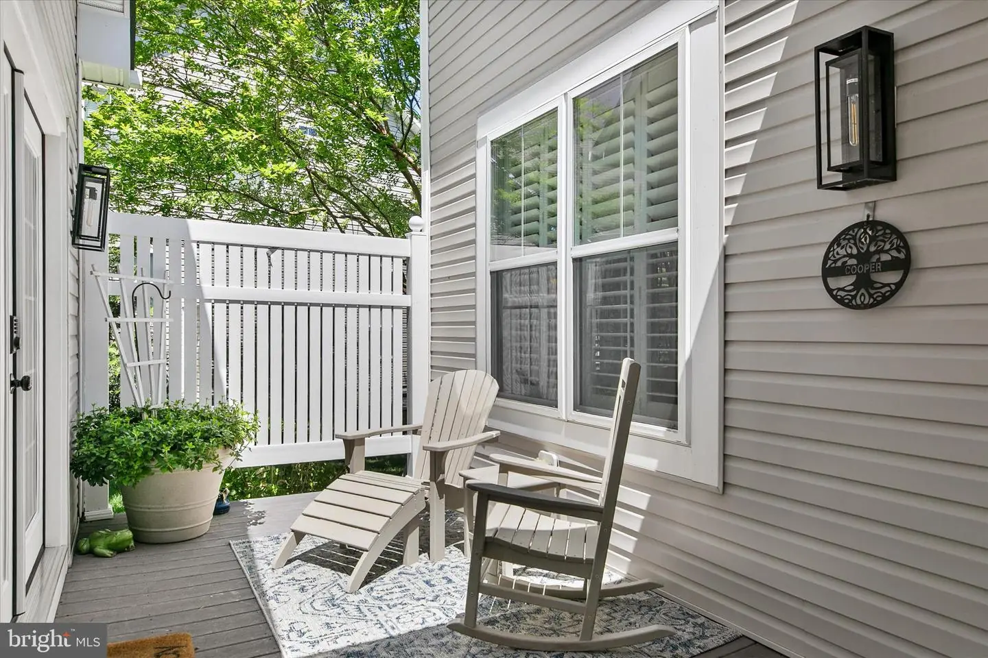 listing image
