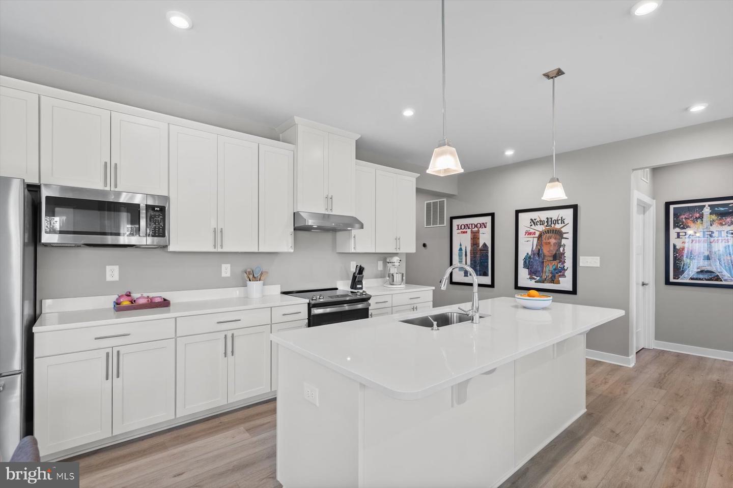 listing image