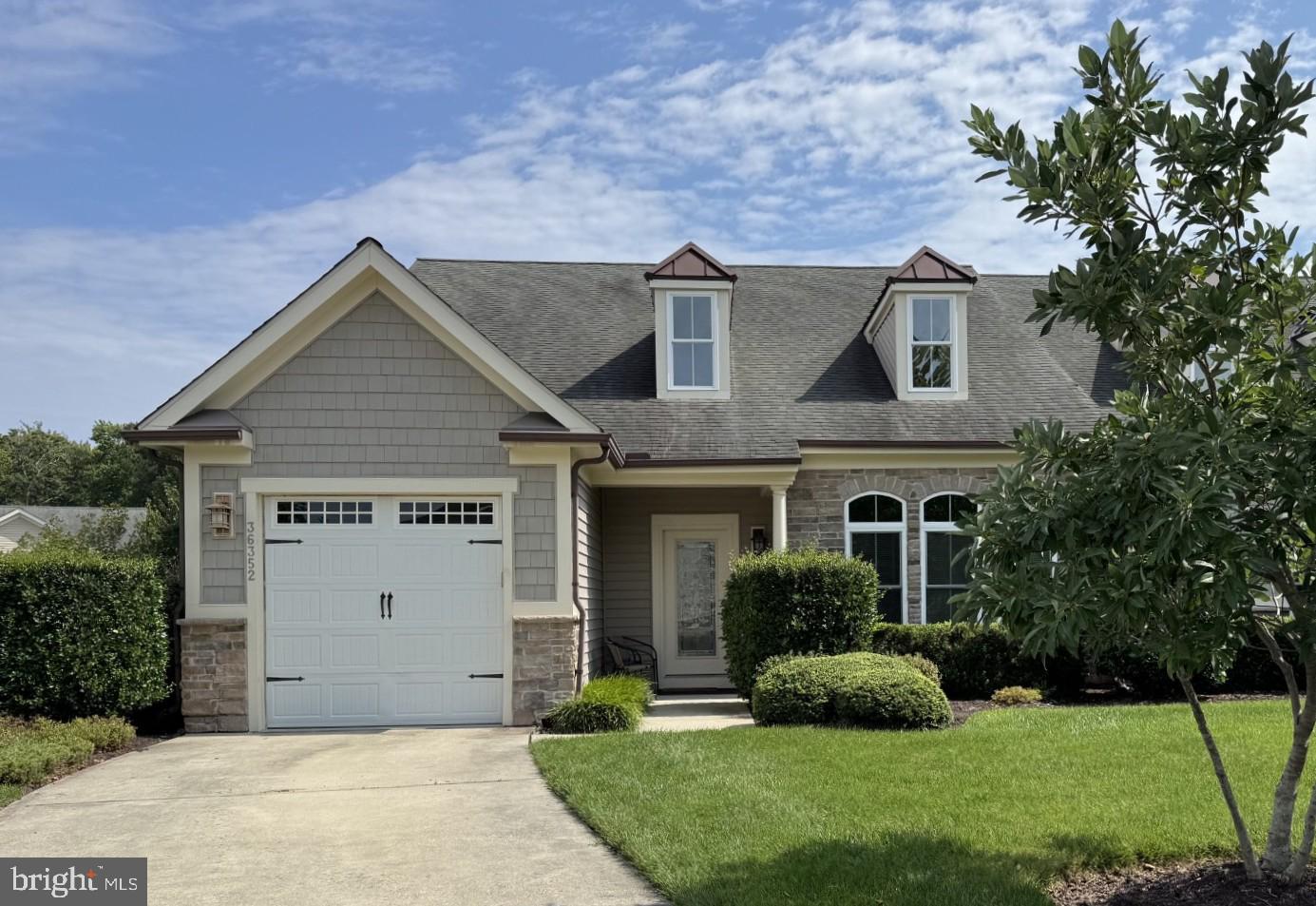 listing image