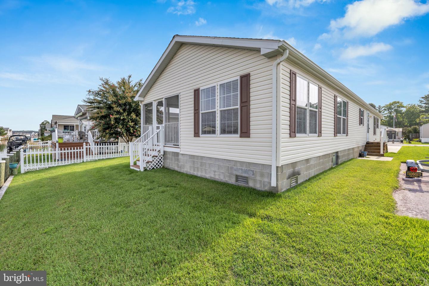 listing image