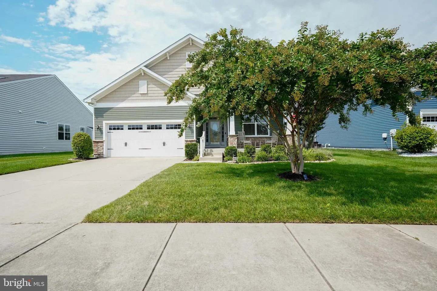 listing image