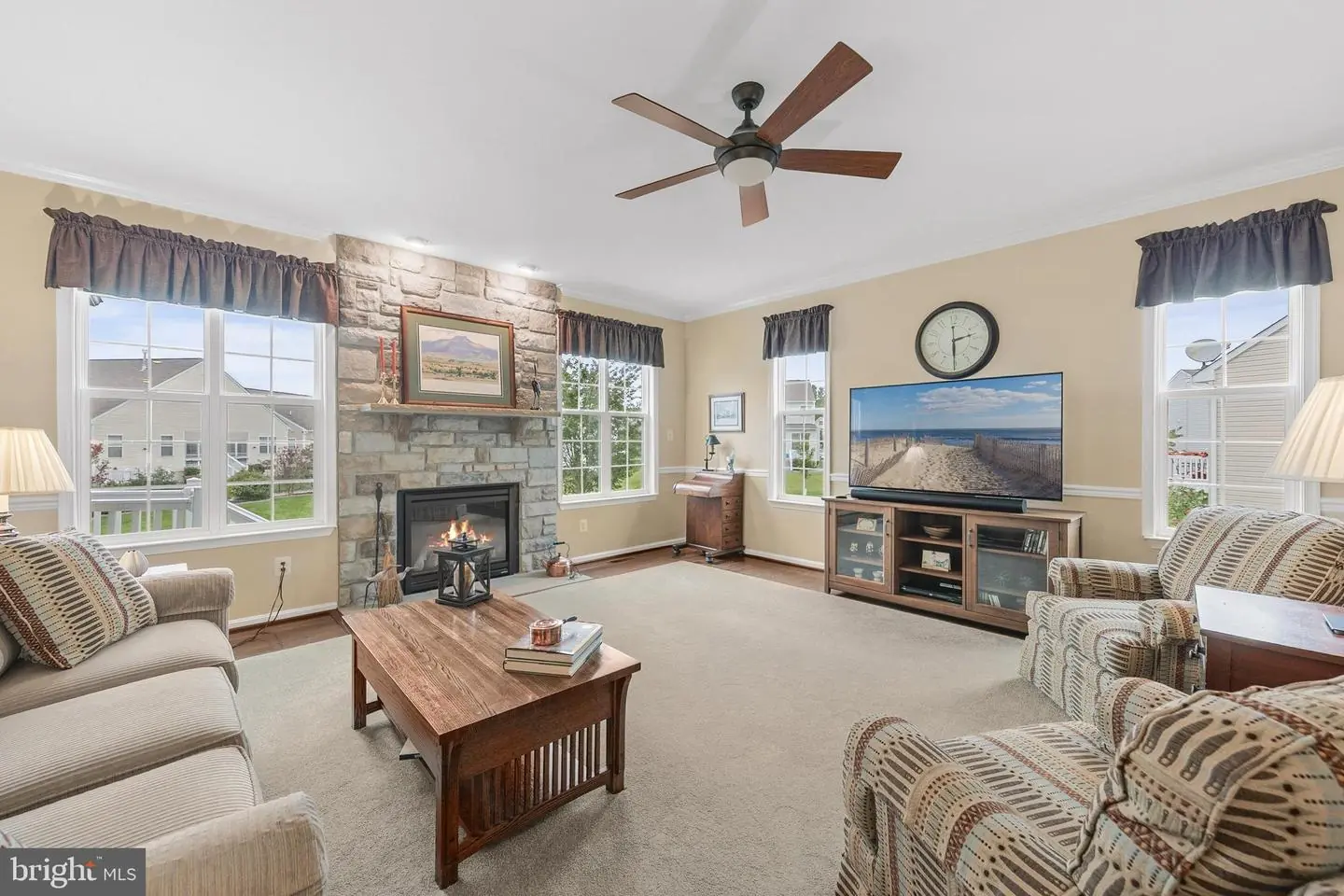 listing image