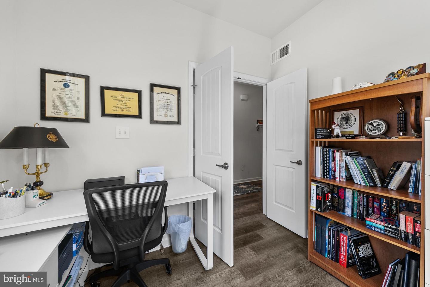 listing image