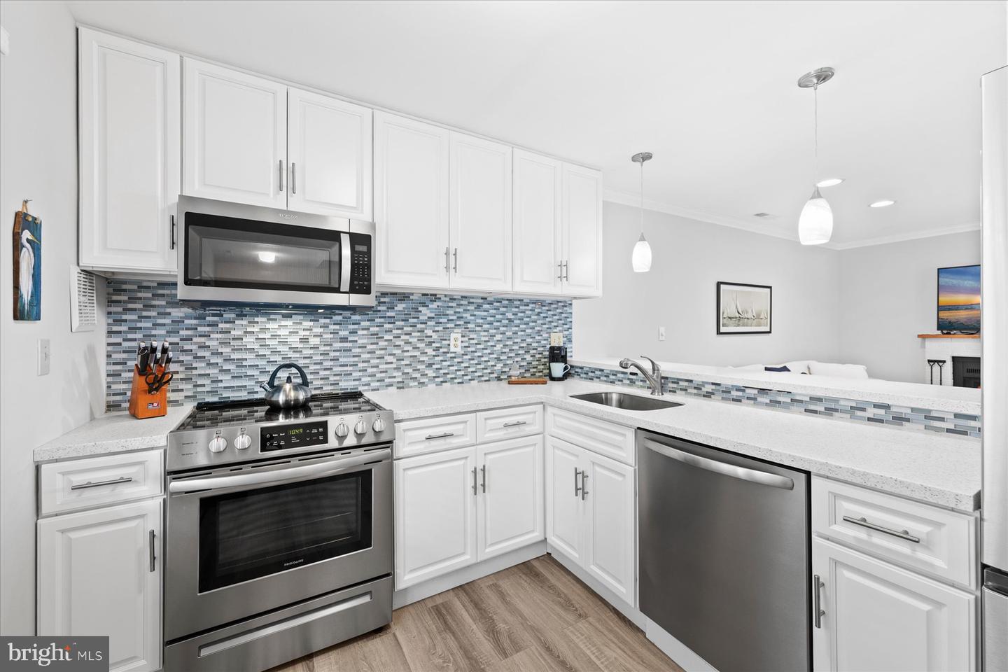 listing image