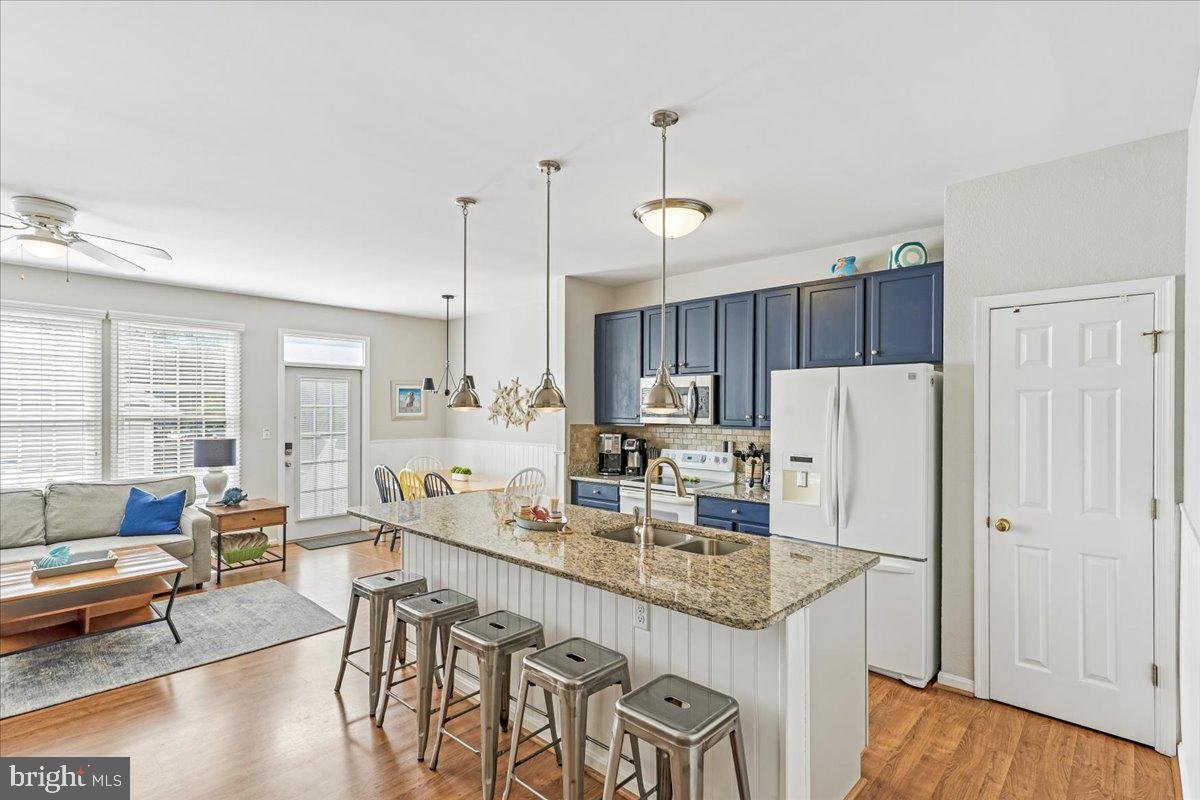 listing image