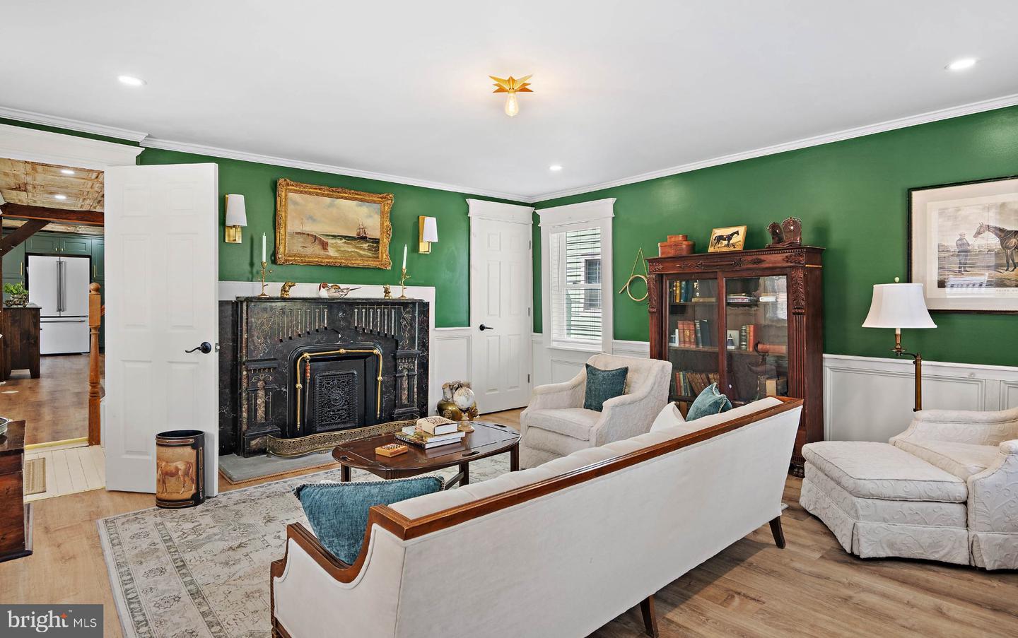 listing image