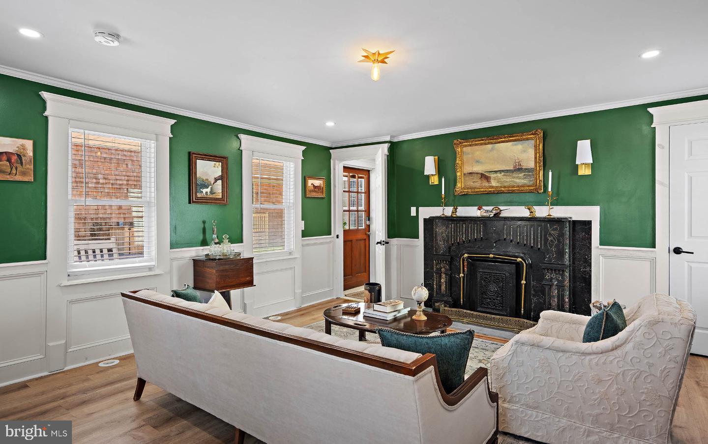 listing image