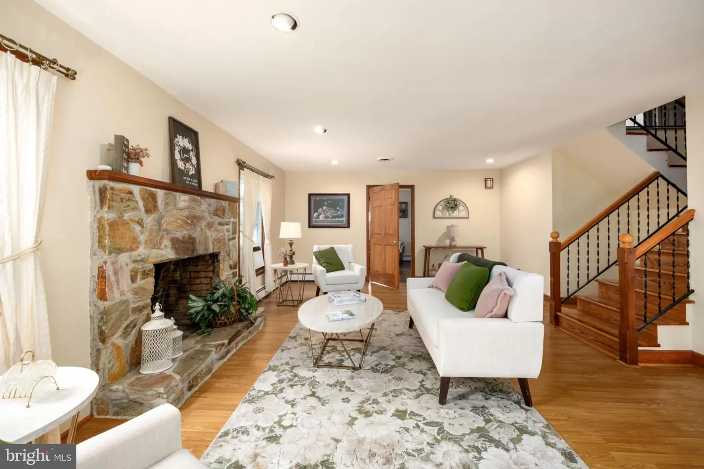 listing image