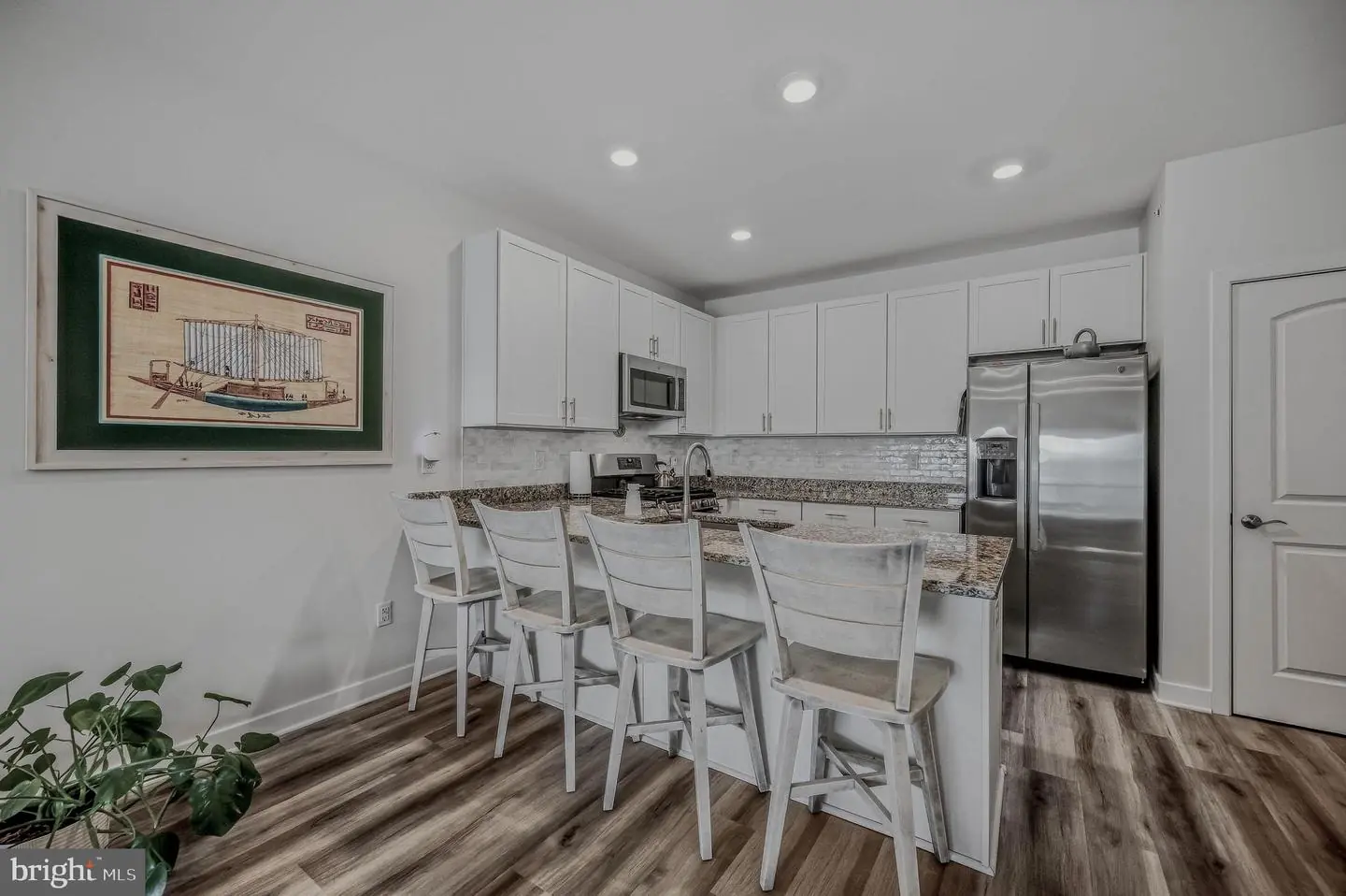 listing image