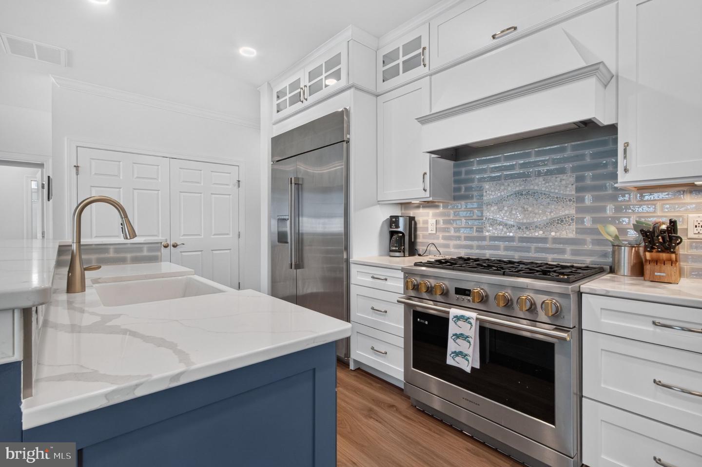 listing image