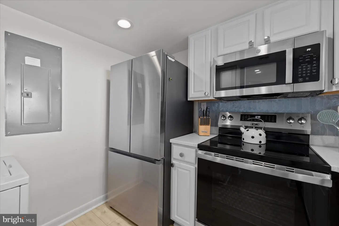 listing image