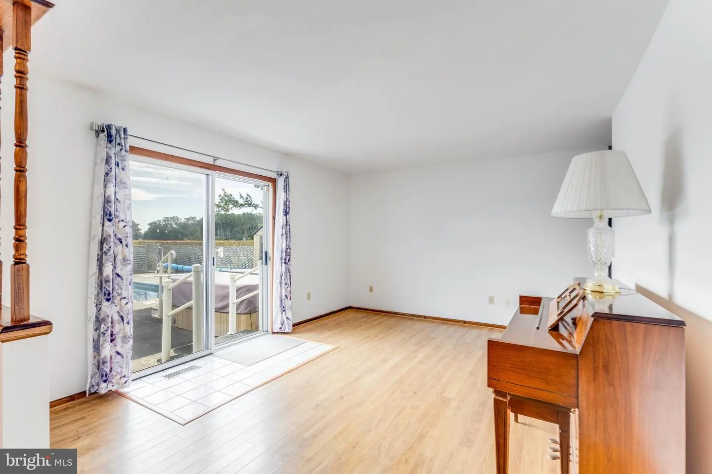 listing image