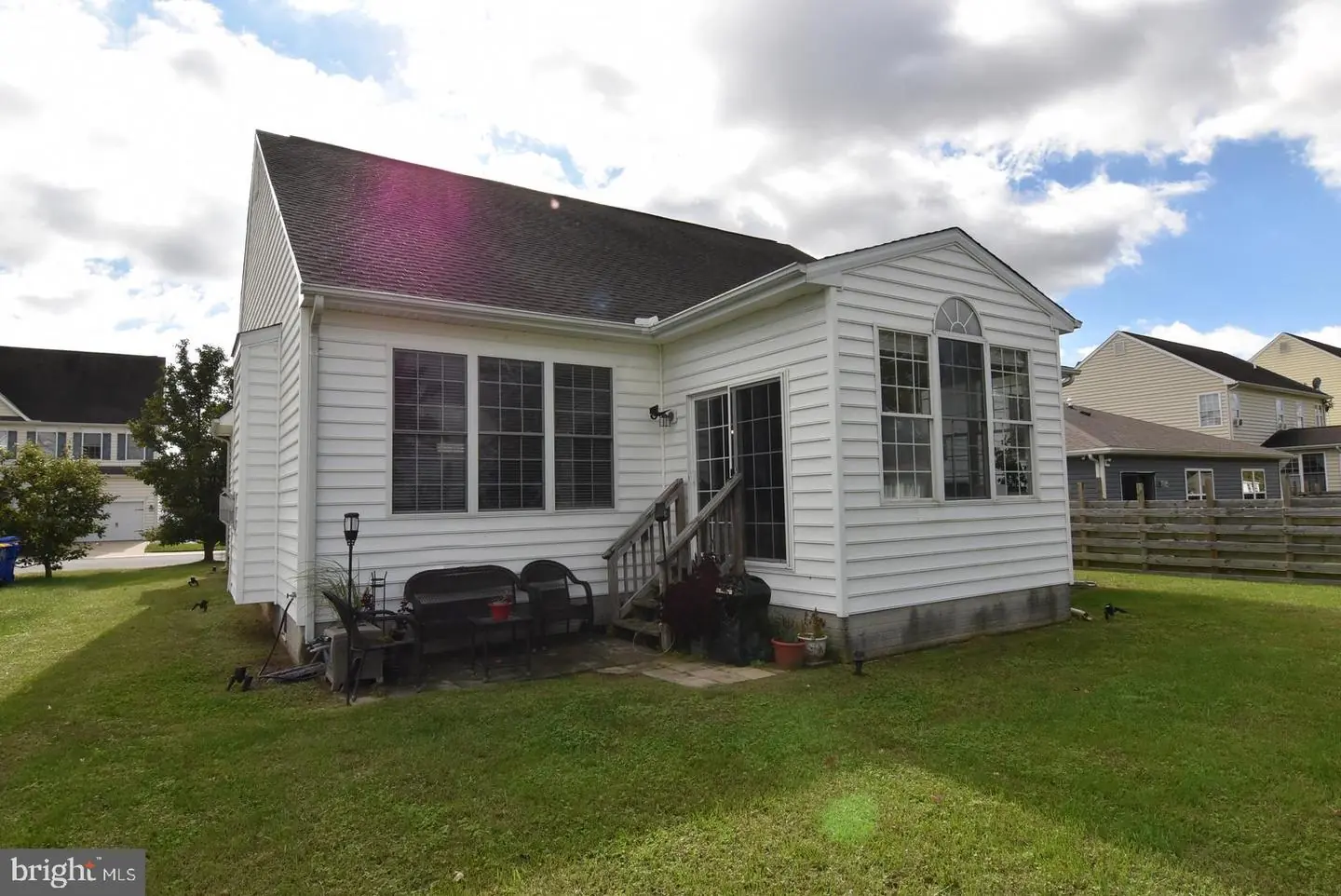 listing image
