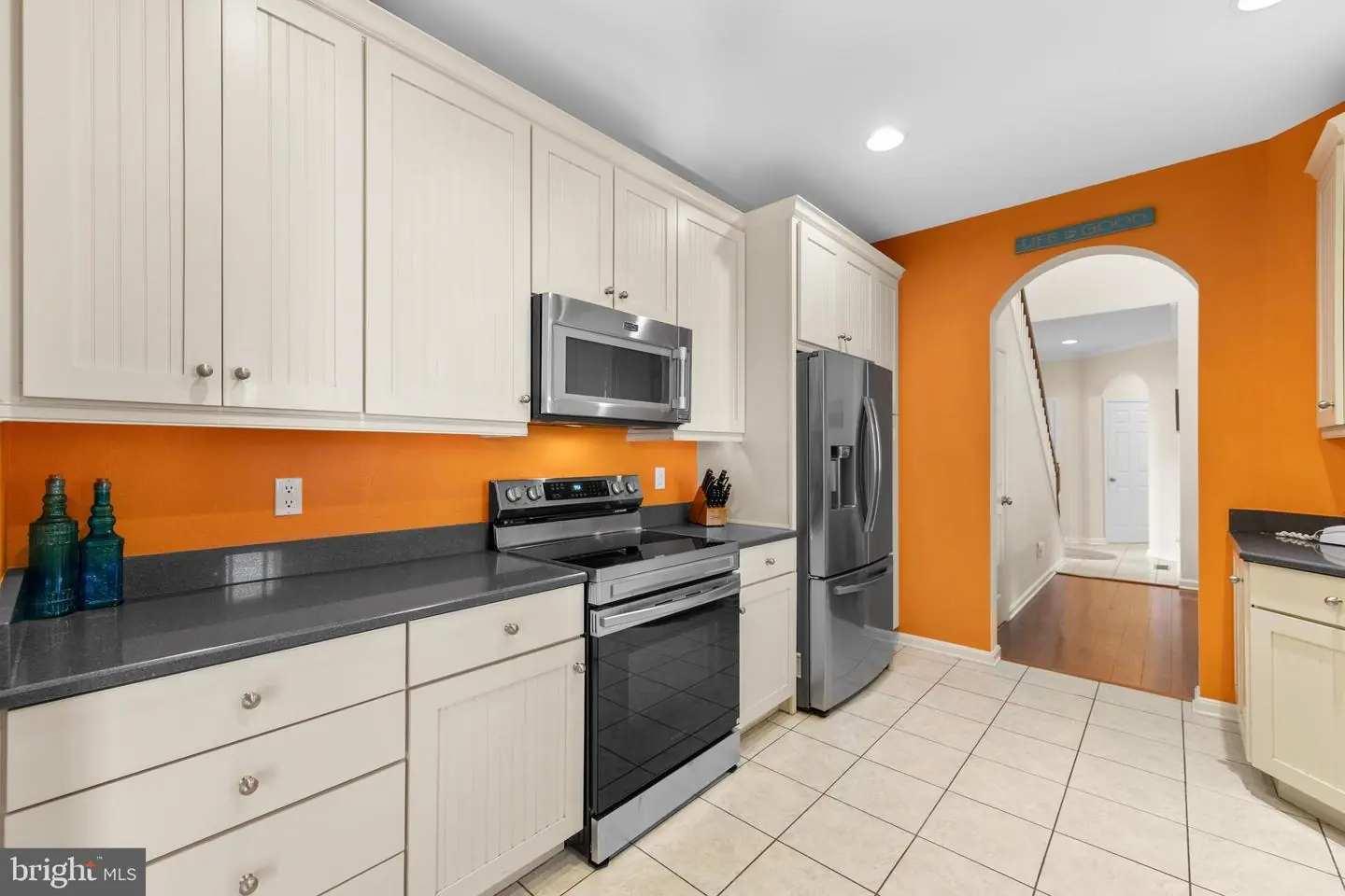 listing image