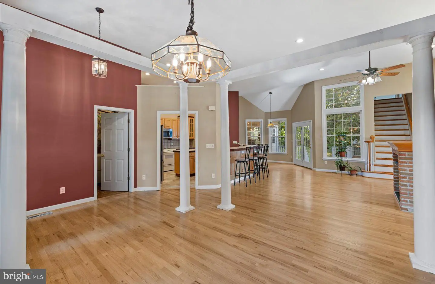 listing image