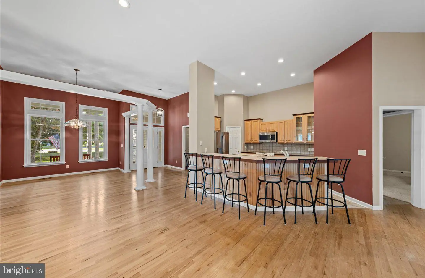 listing image
