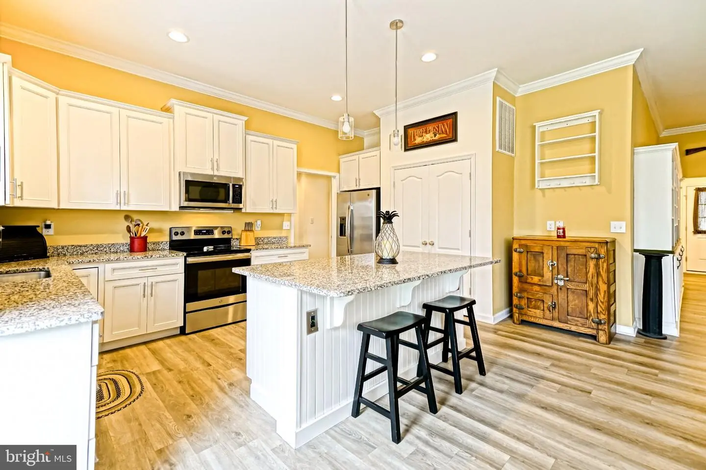 listing image